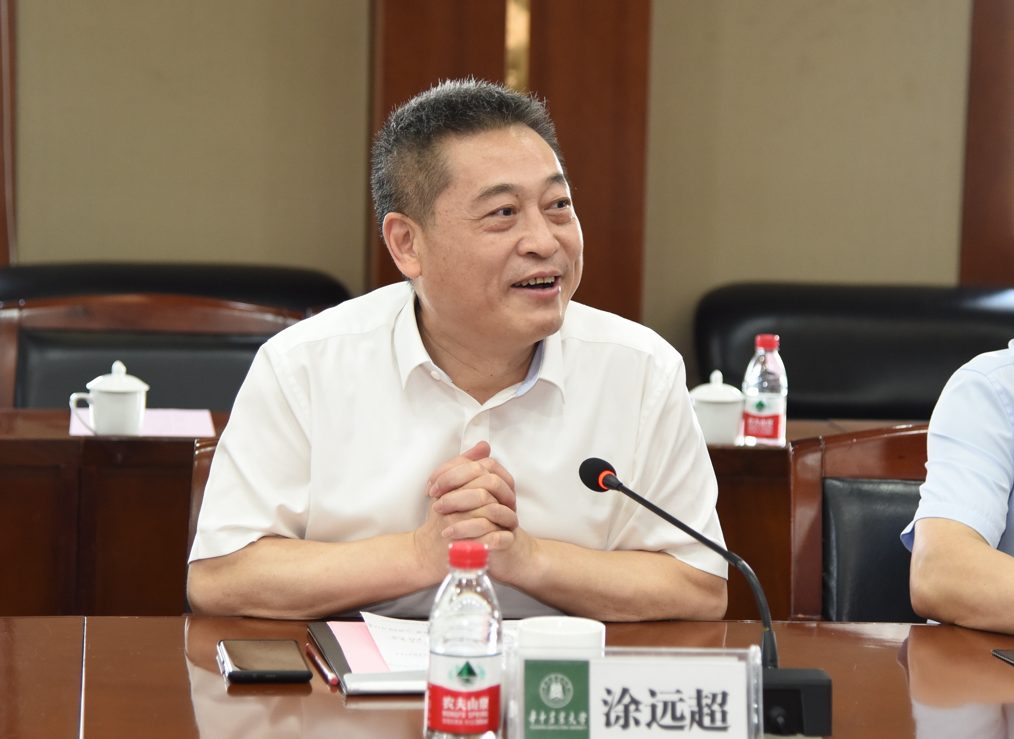 省卫健委主任涂远超讲话(匡敏 摄)